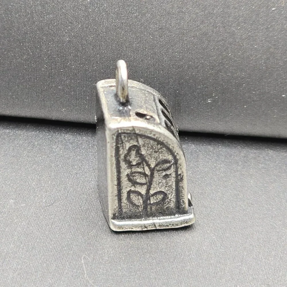 VTG Sterling Silver Slot Machine Charm 5/8" Hollow Figural Gambling Pendant - Picture 5 of 10